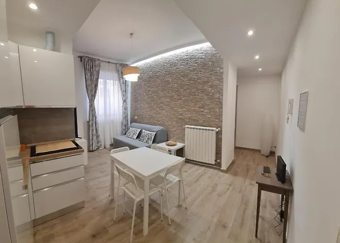 Domus Lidia - Non Fumatori Apartment